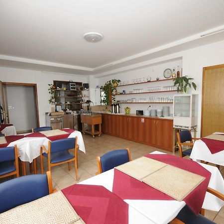 Bed and Breakfast Pansion Antonio à Slavonski Brod Extérieur photo