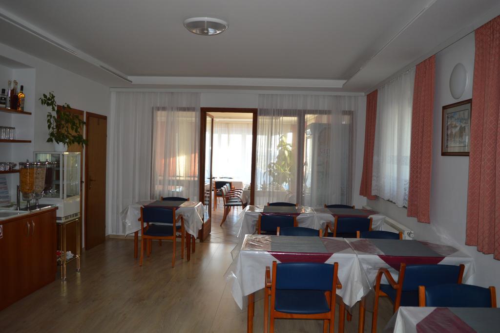Bed and Breakfast Pansion Antonio à Slavonski Brod Extérieur photo