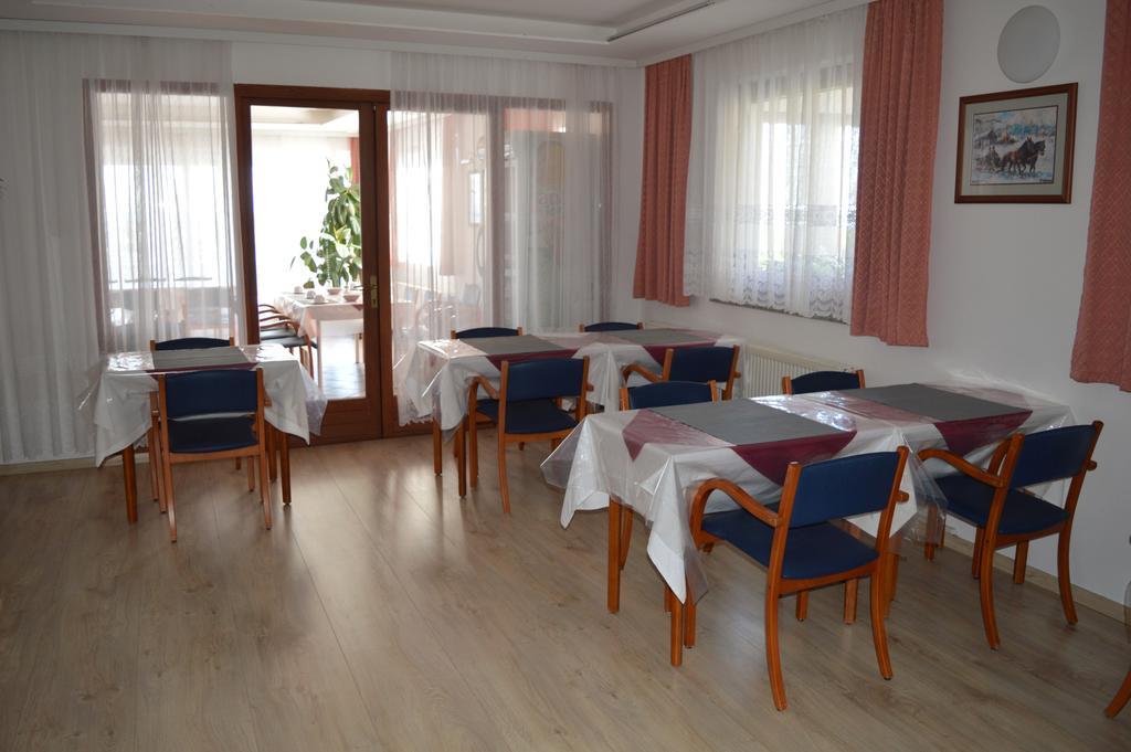 Bed and Breakfast Pansion Antonio à Slavonski Brod Extérieur photo